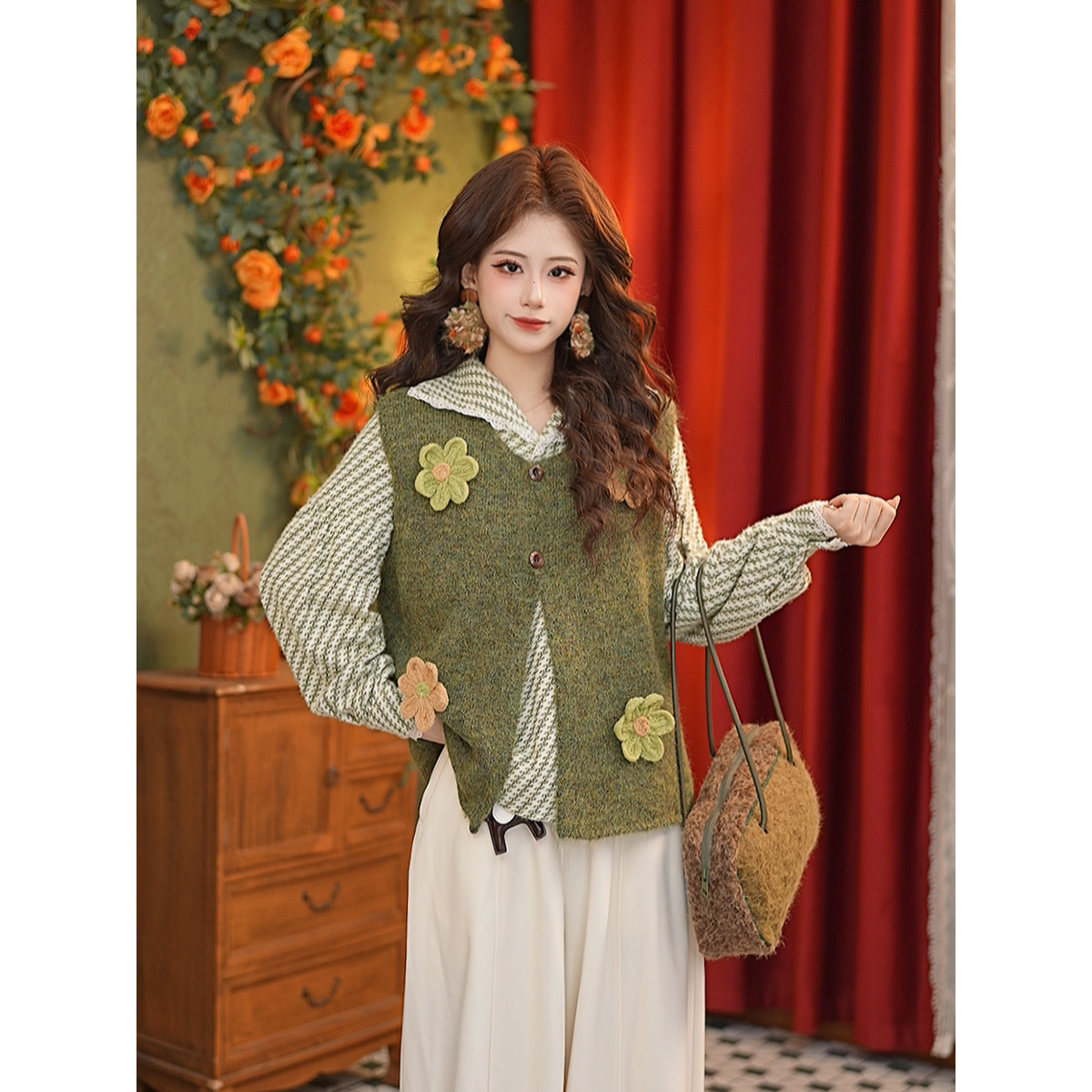 张嘉圆【念瑶】立体花朵无袖马夹冬季加厚保暖上衣马甲女#S14913