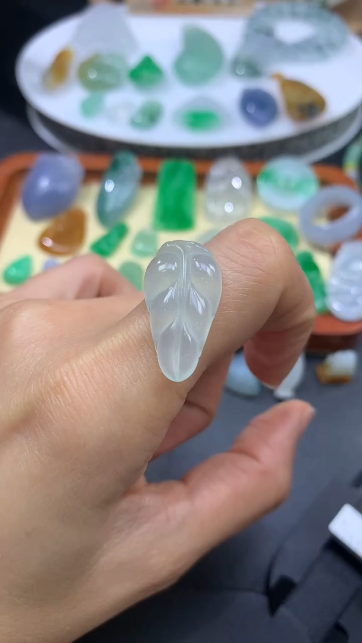 【闪购商品】定制翡翠未镶嵌翡翠