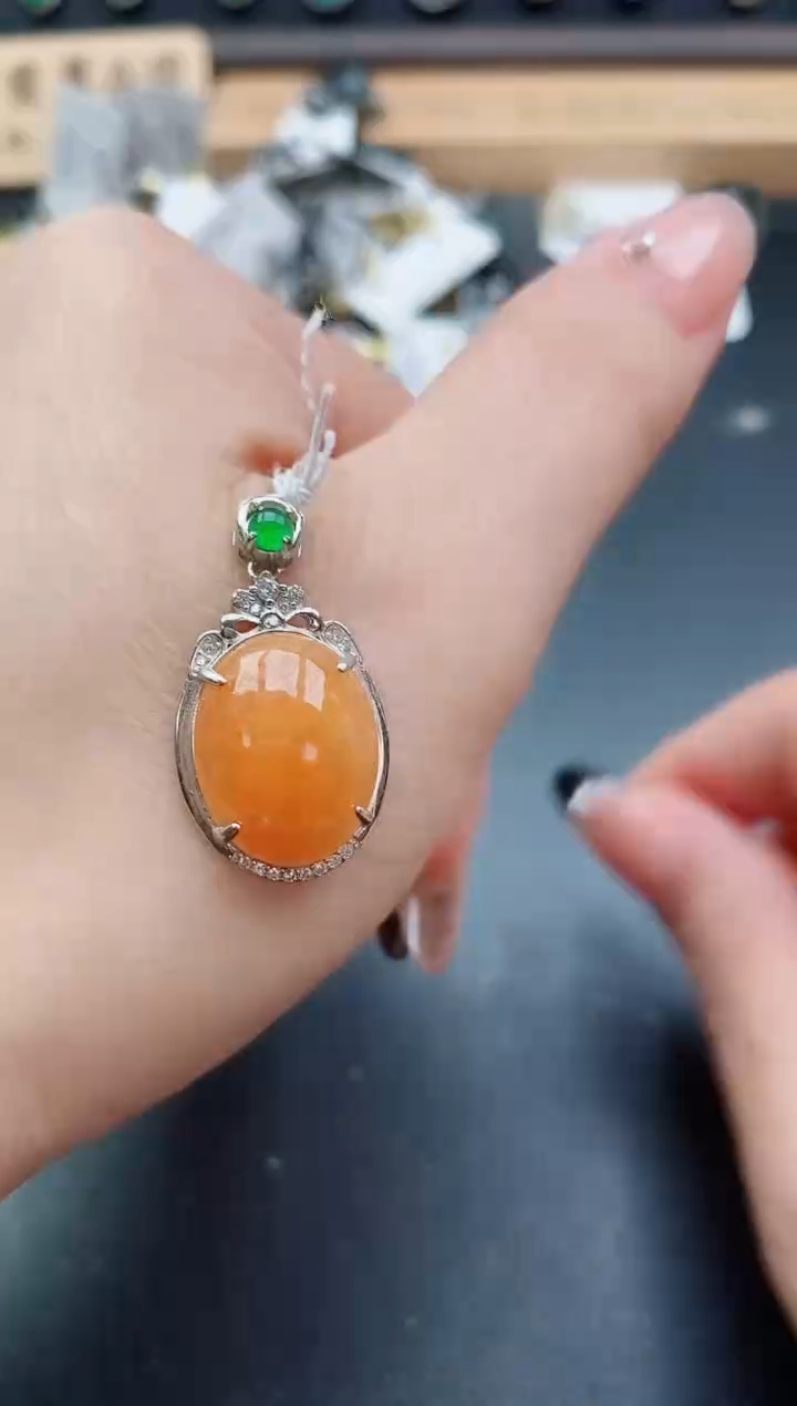吊坠(赠链)银S925镶嵌翡翠1