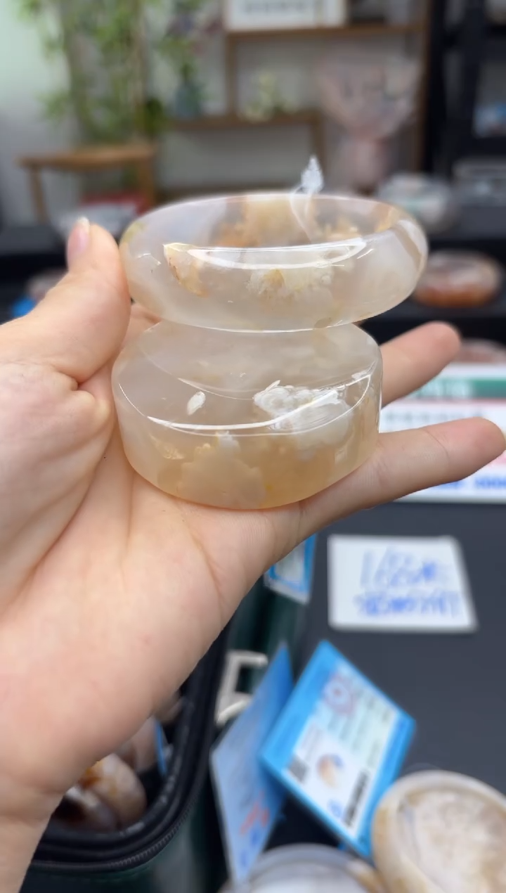 【闪购商品】石英质玉手镯未镶嵌C30(56圈赠送镯心)