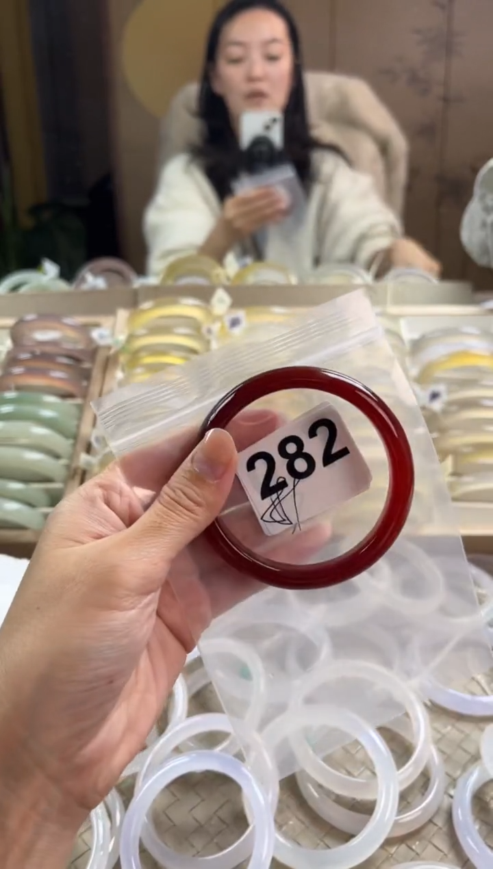 手镯玛瑙/玉髓未镶嵌282