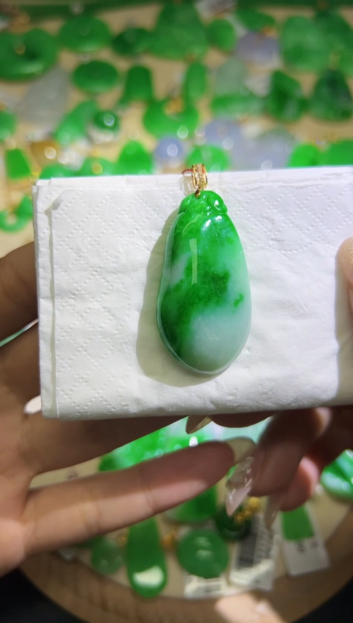 【闪购商品】翡翠颈饰18K金镶嵌Q缅料A货翡翠/支持复检/一件