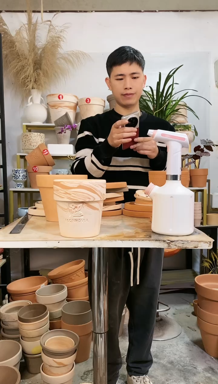 【闪购商品】红陶14.5*16玛奇朵反比例 1盆无托