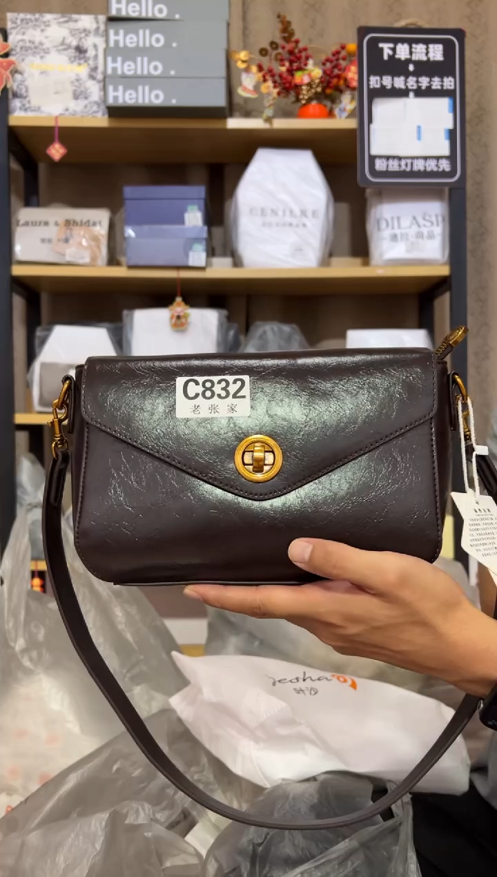 小牛剖层皮革老张家女包832