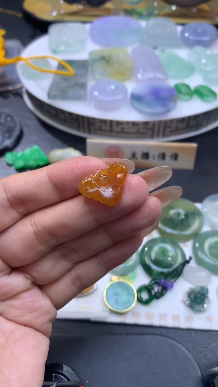 【闪购商品】定制翡翠未镶嵌翡翠