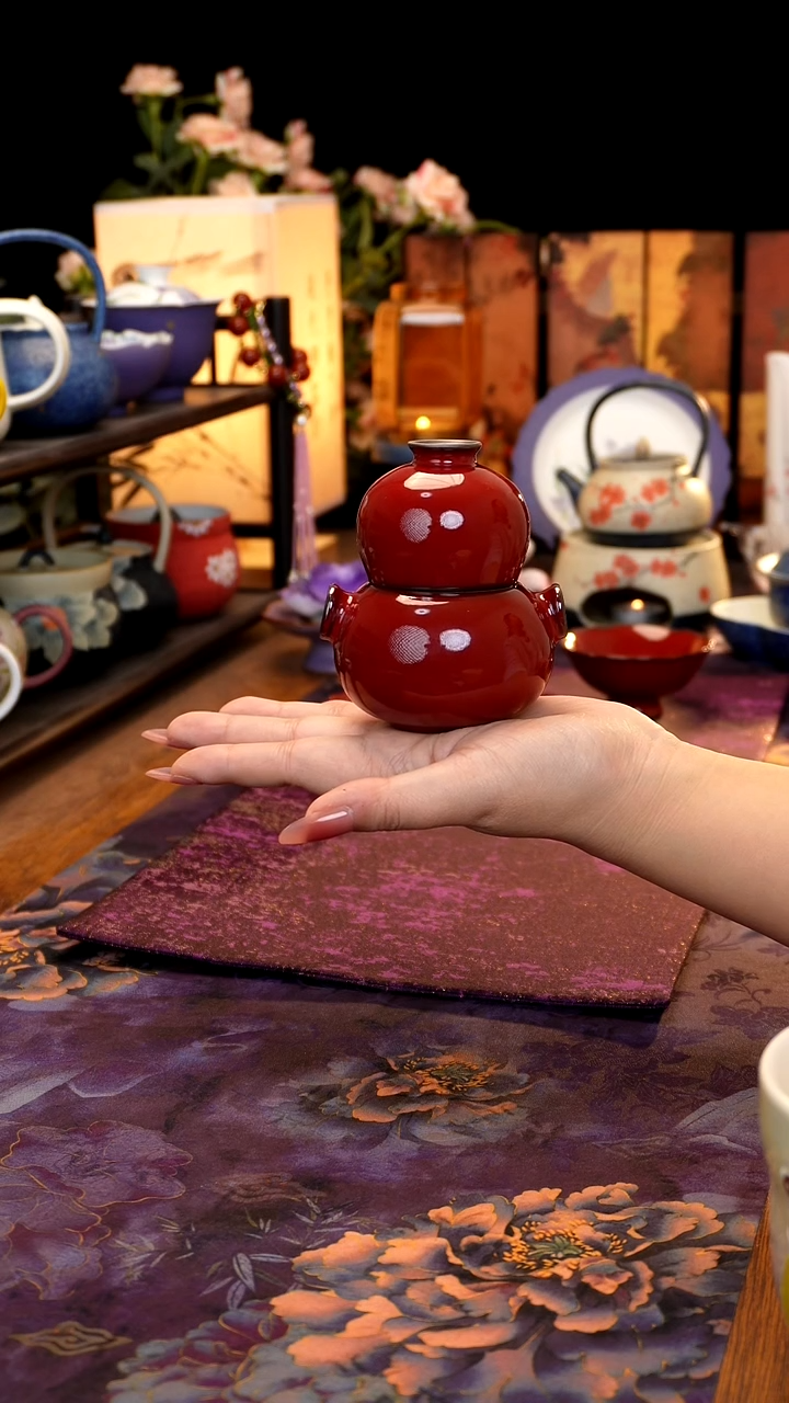 故宫红葫芦一壶两杯·········