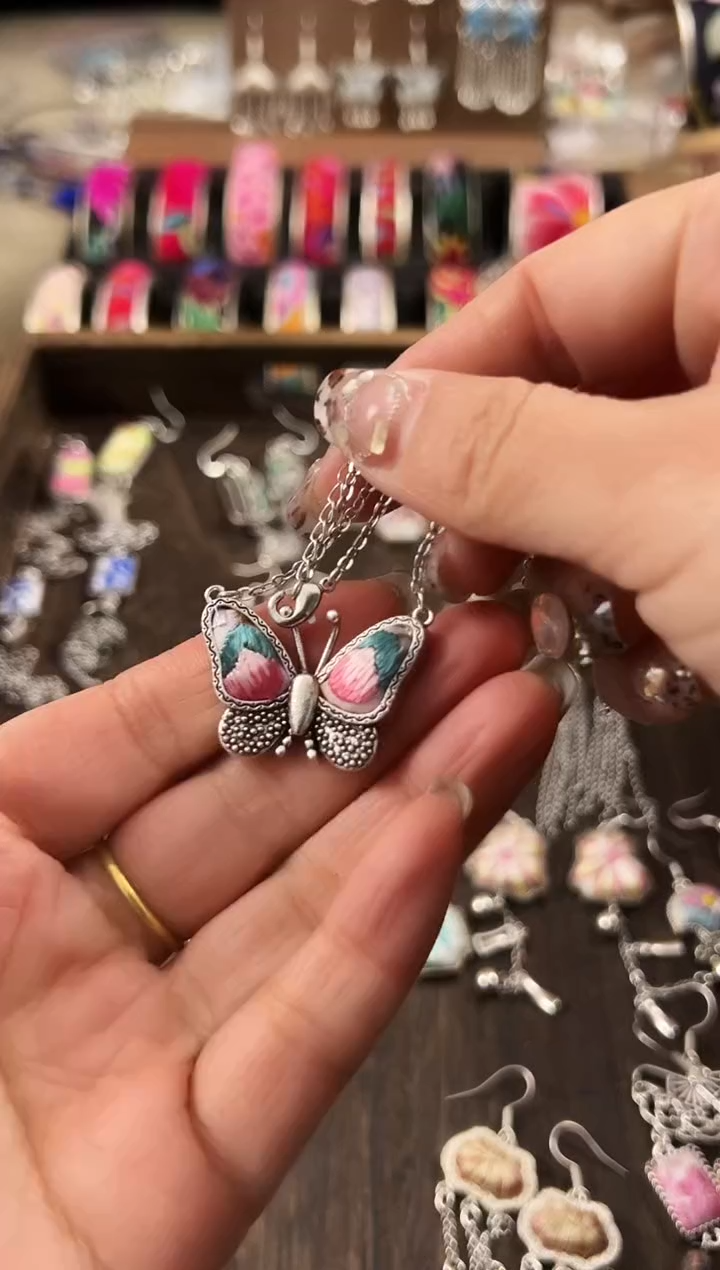 【闪购商品】织绣民族风老绣饰品468