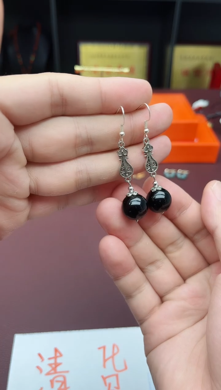 黑曜岩银S925镶嵌耳饰314000