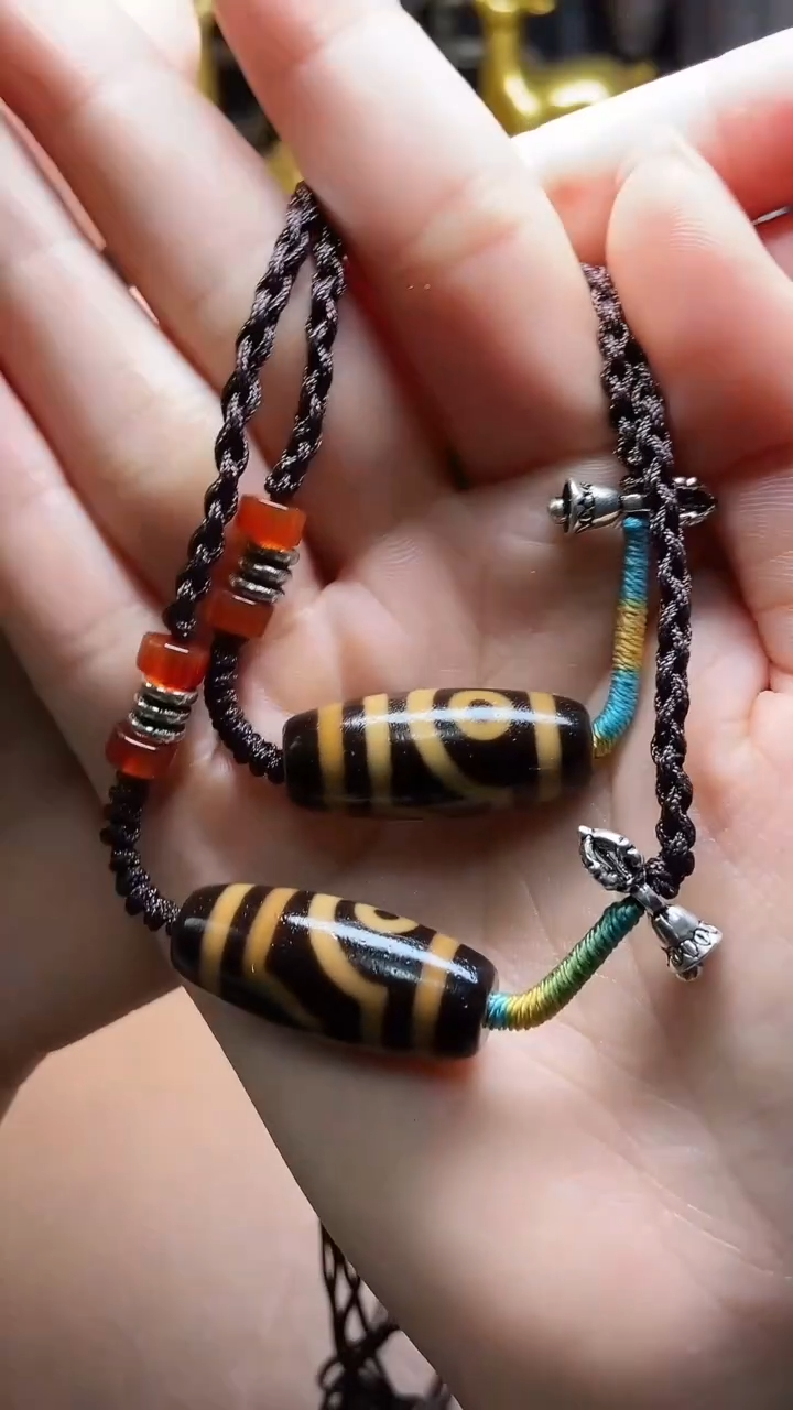 未镶嵌颈饰玛瑙/玉髓（覆膜）条纹玛瑙  只发其一