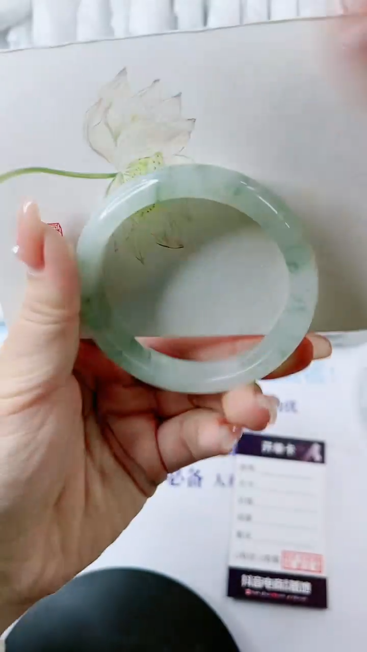 【闪购商品】石英质玉手镯未镶嵌0884204659-多样性发货