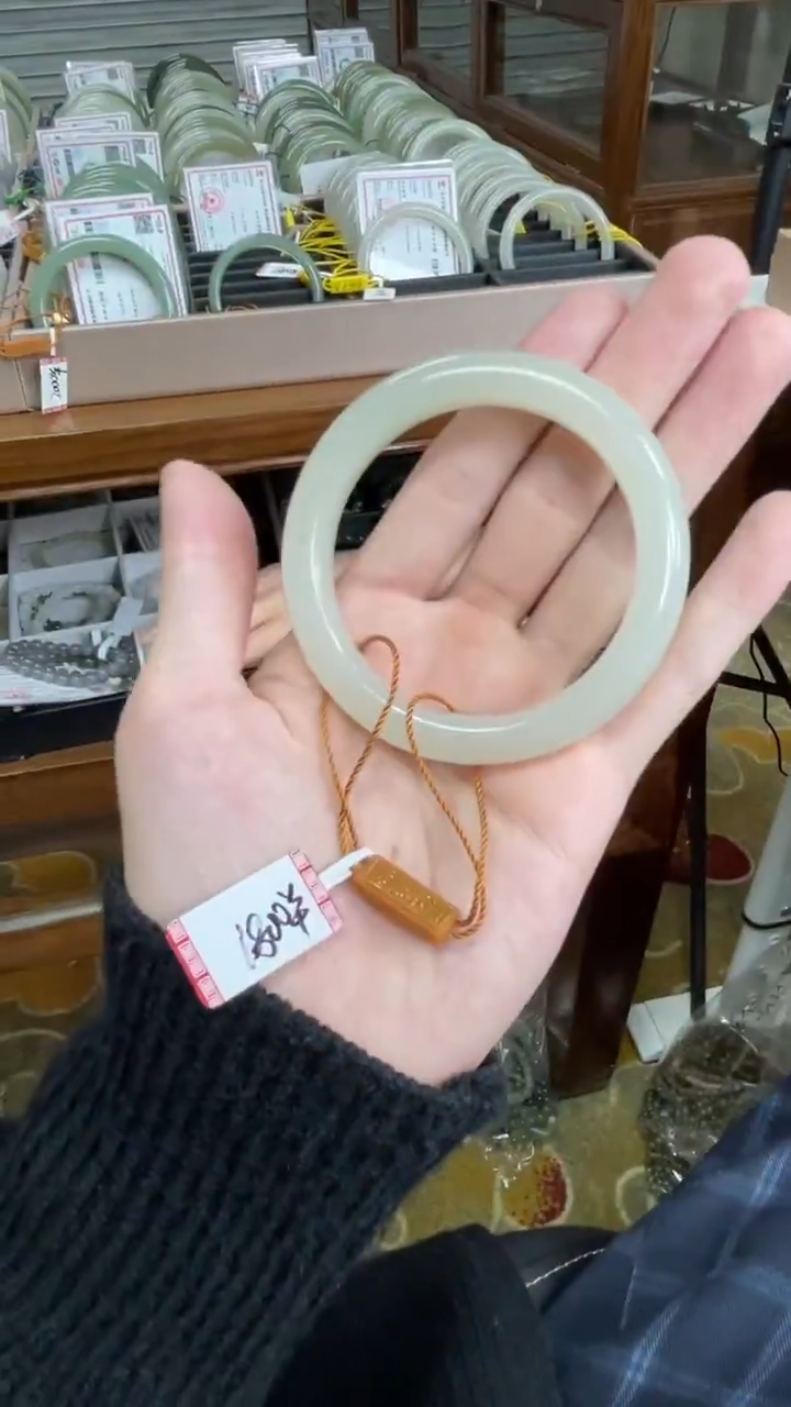 未镶嵌手镯和田玉57