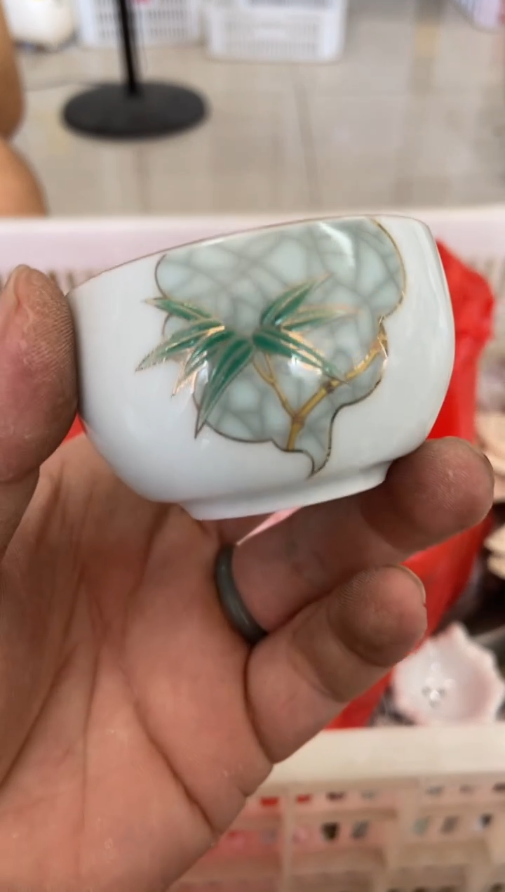 杯无运费险有瑕疵的摄影的产品有使用过的痕迹有点脏介意勿拍