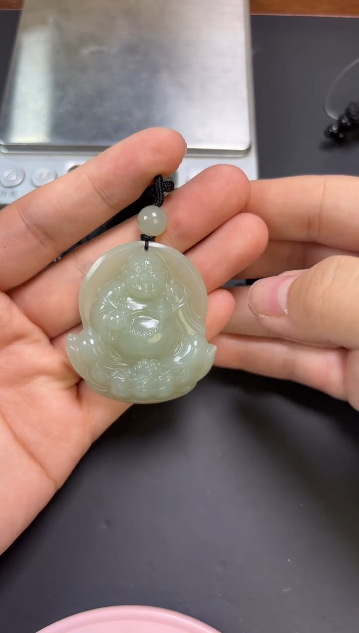 【闪购商品】和田玉吊坠(赠链)未镶嵌且末微色差近矿吊坠