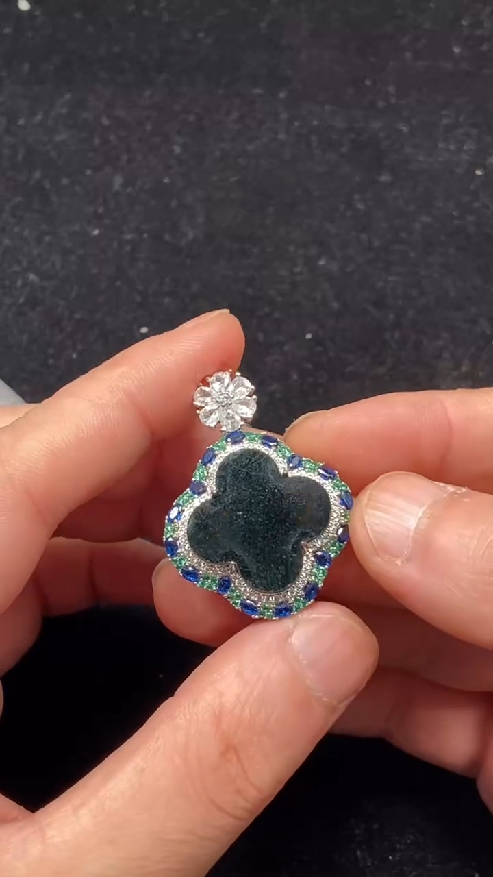 吊坠(赠链)未镶嵌翡翠吊坠64