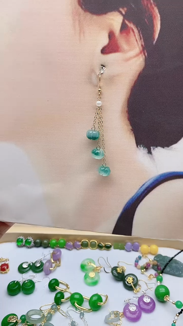 未镶嵌石英质玉（天山翠）耳饰623