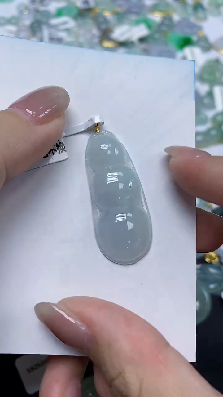 翡翠18K金镶嵌颈饰天然缅甸翡翠A货