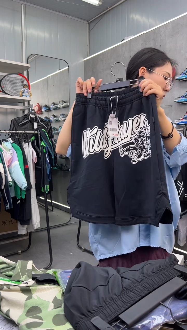 安踏儿童衣服尺码 ：160