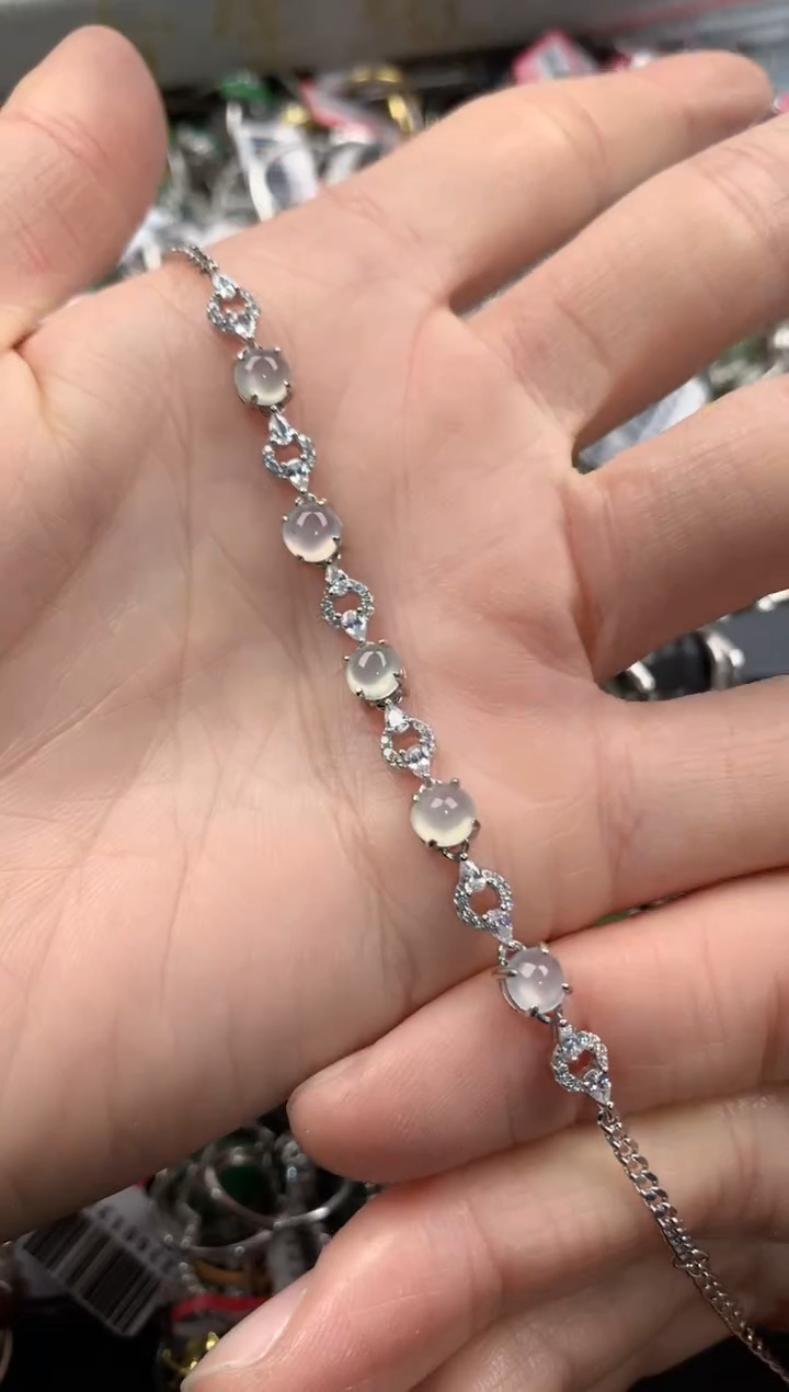 银S925镶嵌戒指翡翠666       2