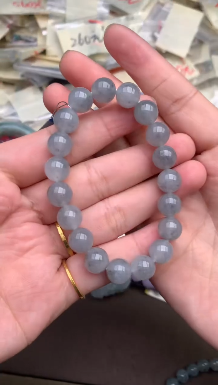 翡翠挂件未镶嵌茉*?— 