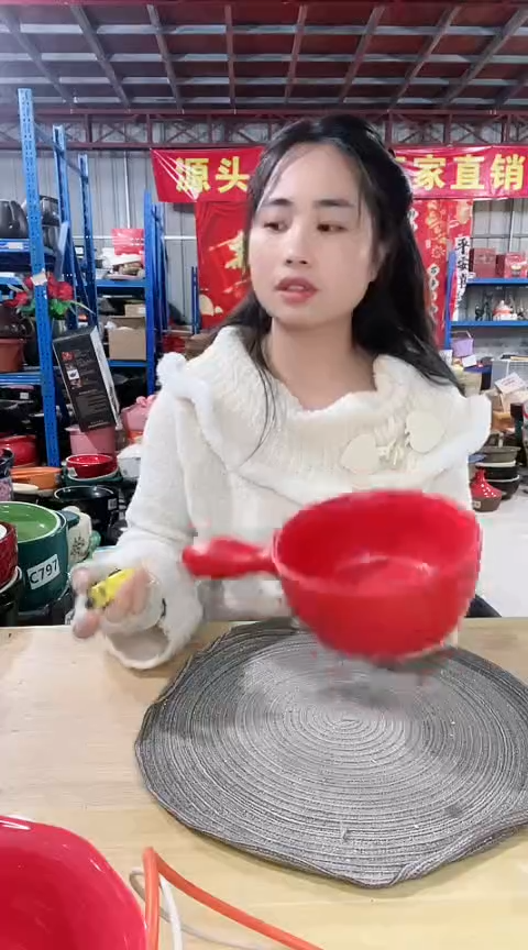 【闪购商品】大瑕疵红色手把锅釉不匀打磨