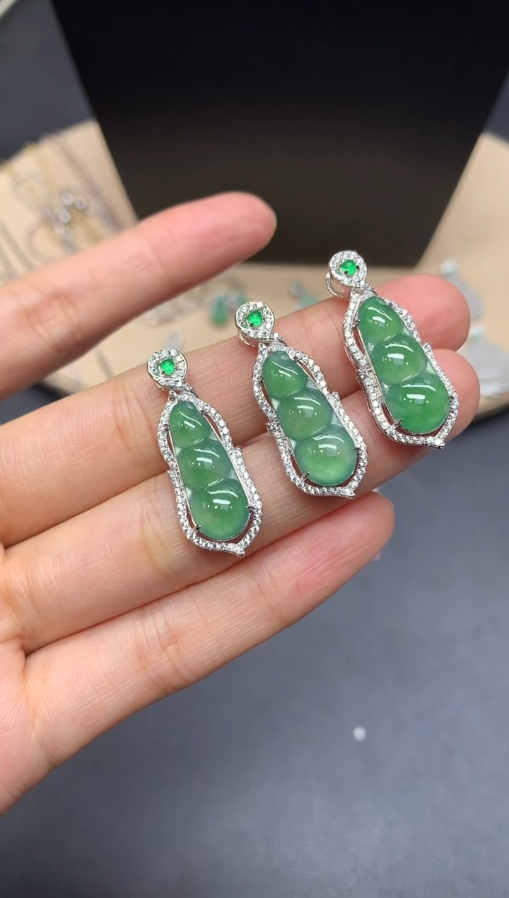 【闪购商品】翡翠吊坠(不含链)银S925镶嵌福豆【多样性发其一】