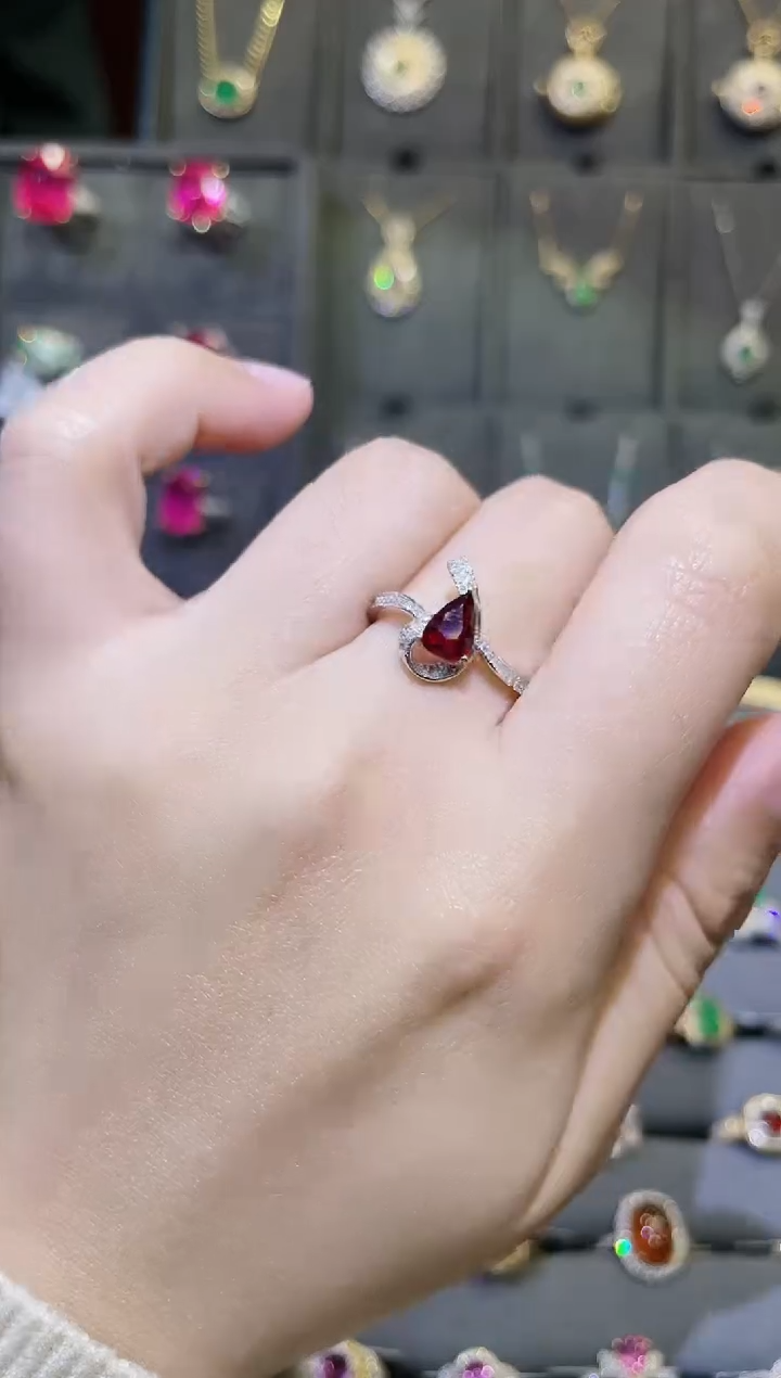 【闪购商品】红宝石戒指18K金镶嵌0.69ct/无烧鸽血红