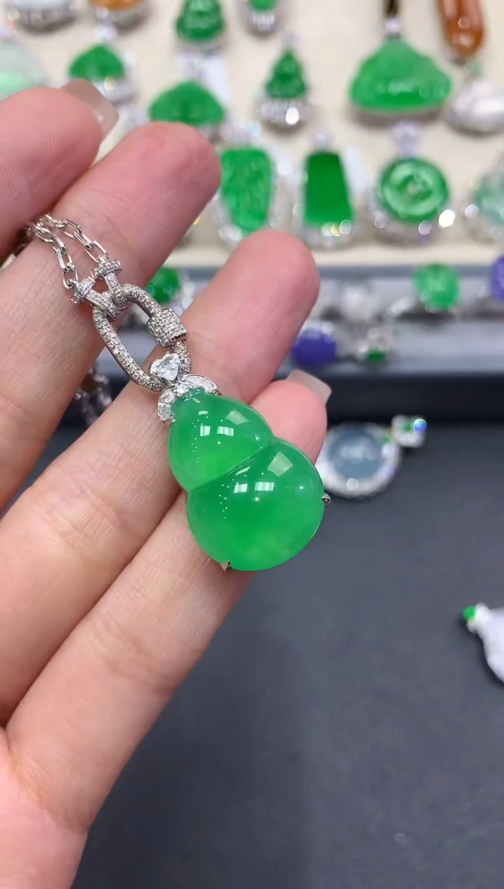 【闪购商品】翡翠吊坠(不含链)18K金镶嵌 w47           