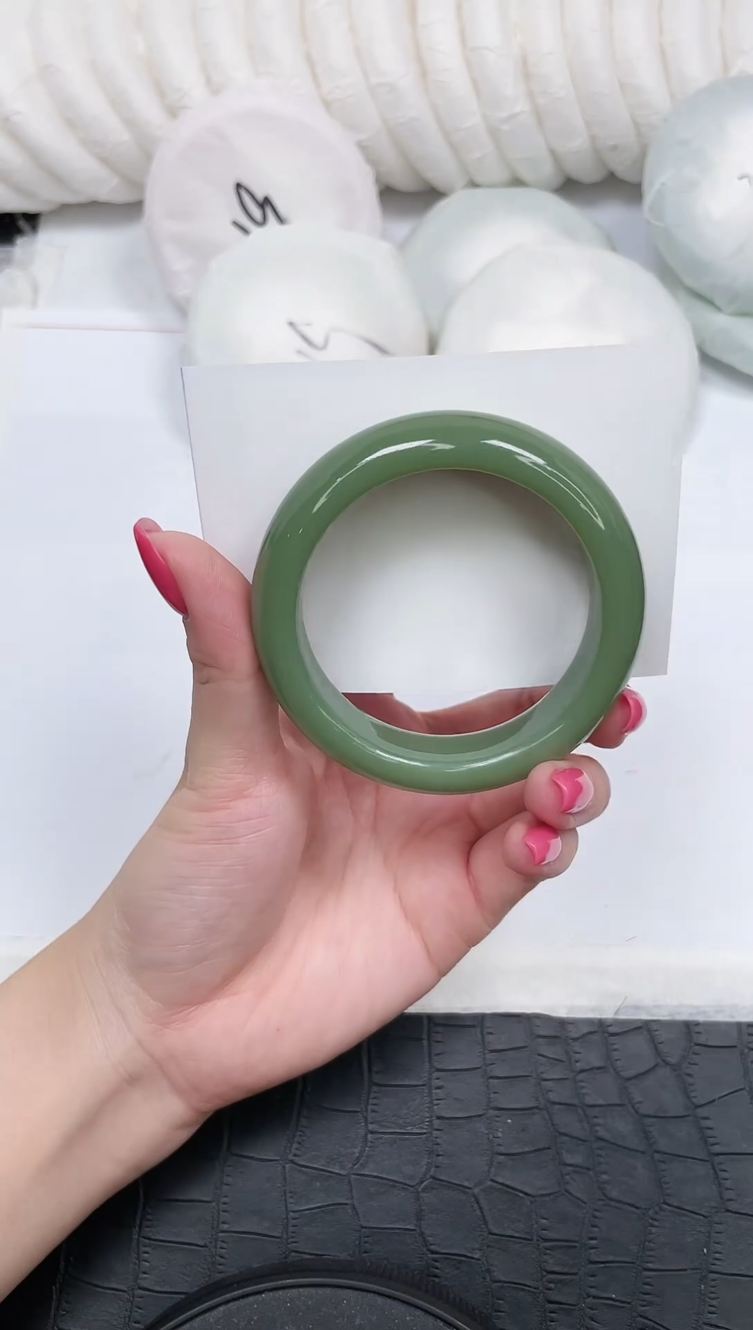 未镶嵌手镯石英质玉29-54.2