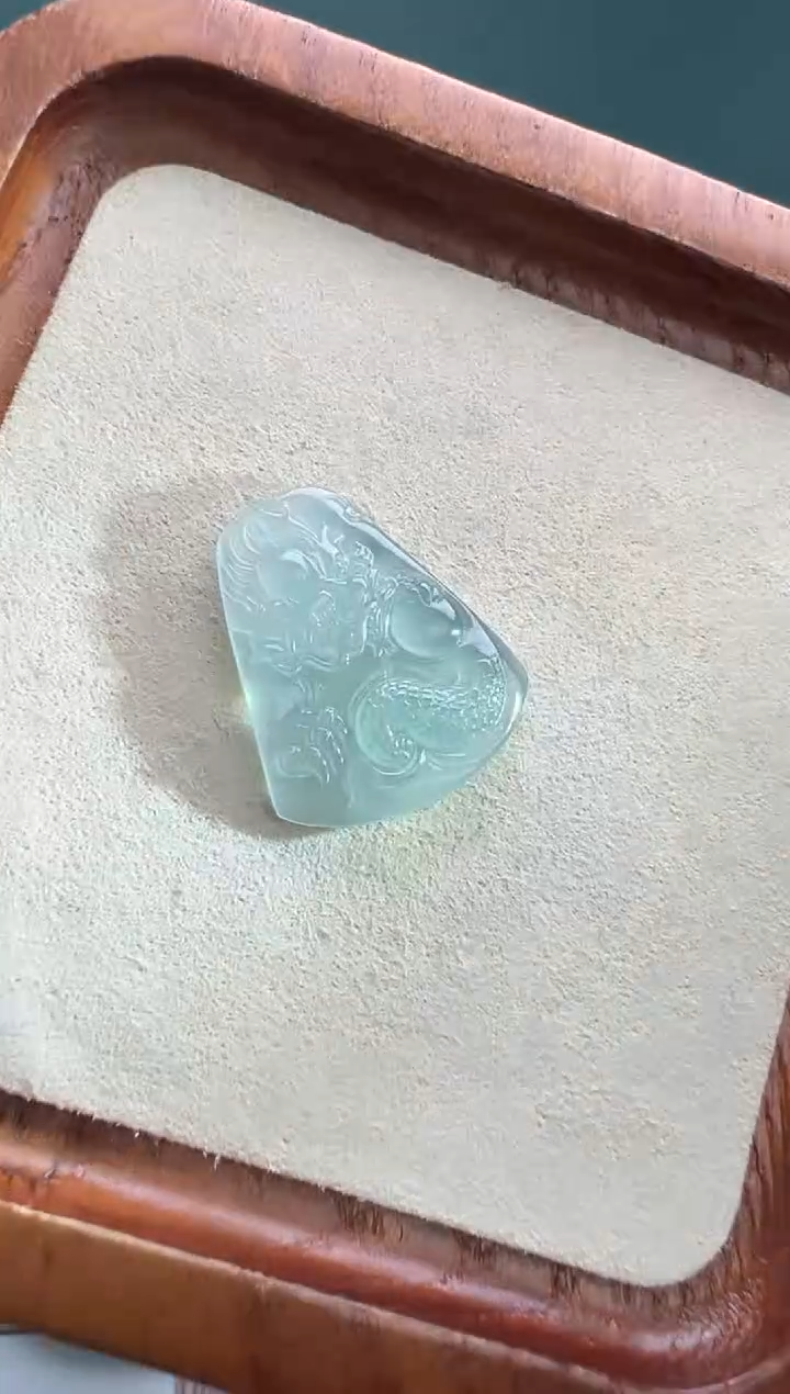 未镶嵌定制翡翠冰冰龙牌
