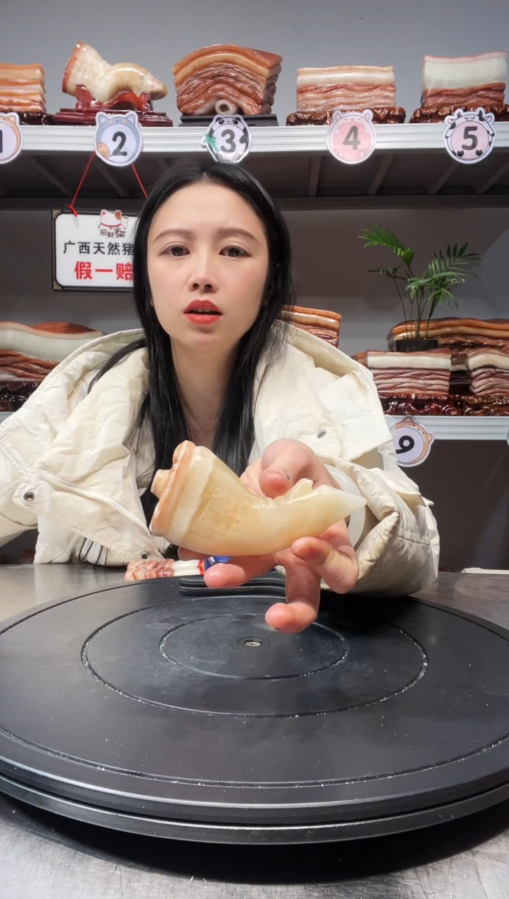 【闪购商品】天然石材柳州猪肉石