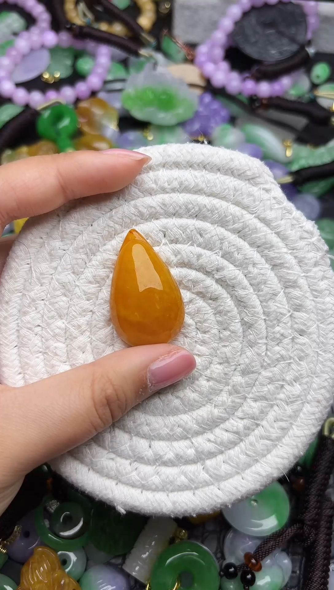 颈饰未镶嵌翡翠敏*缅甸翡翠吊坠