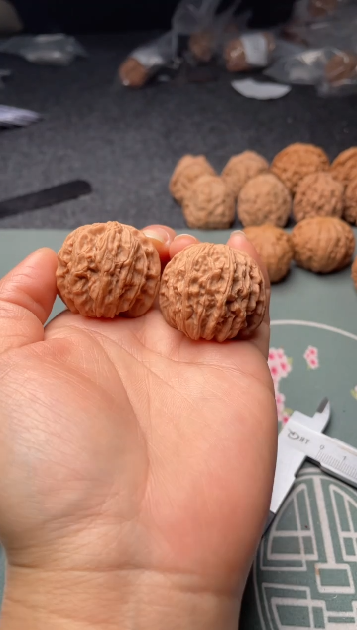 把件文玩核桃w116  红豆    36尺