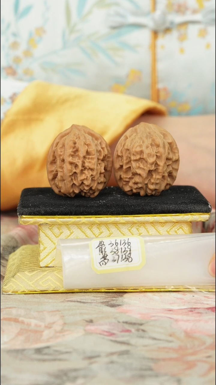 【闪购商品】文玩核桃把件马蹄