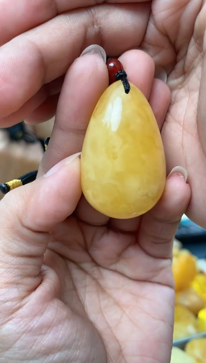 【闪购商品】蜜蜡裸石未镶嵌天然琥珀蜜蜡水滴
