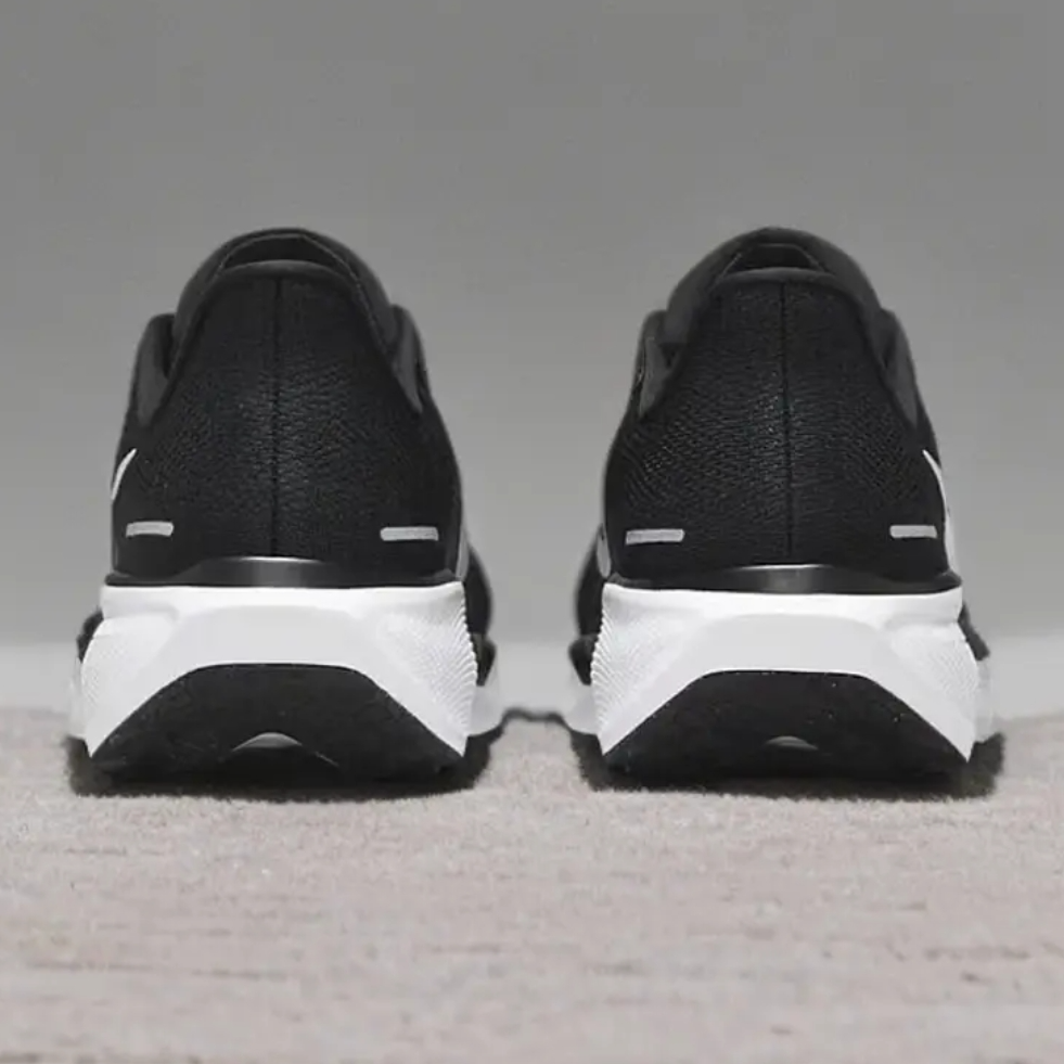 02撤柜微瑕25年新款时尚潮流透气软弹超轻运动跑步鞋