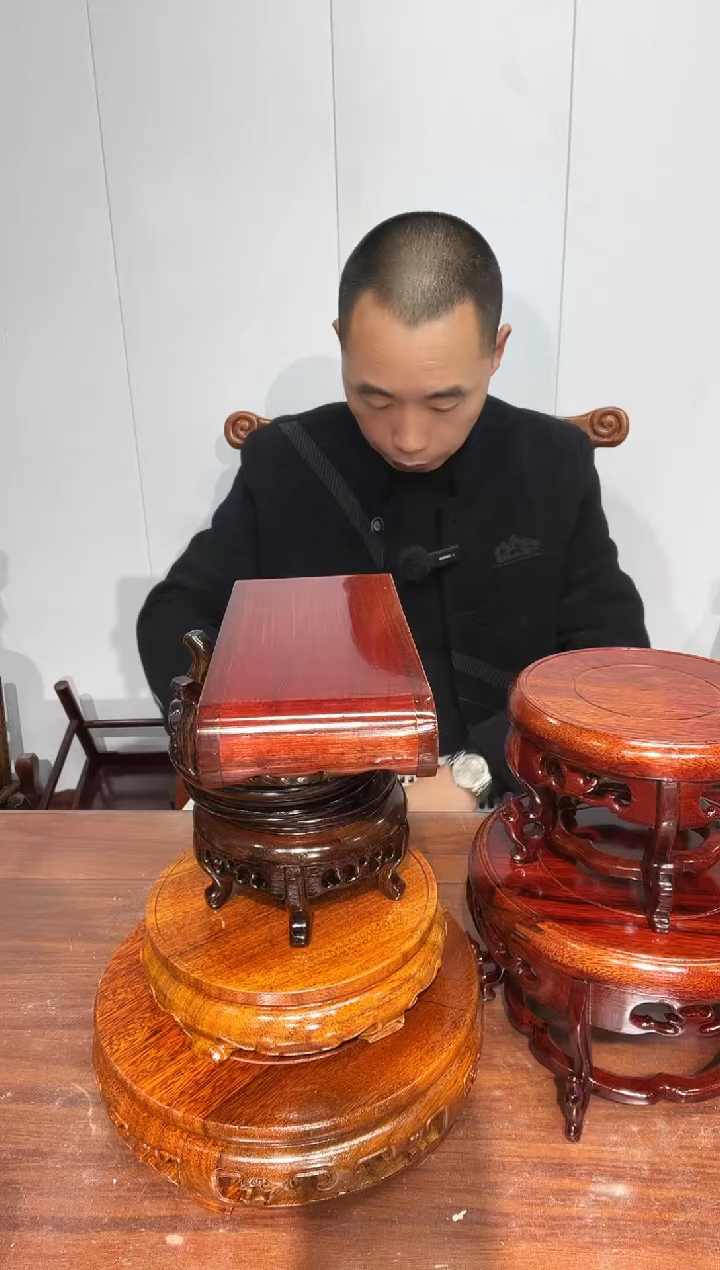 木红*士一筐15个底座