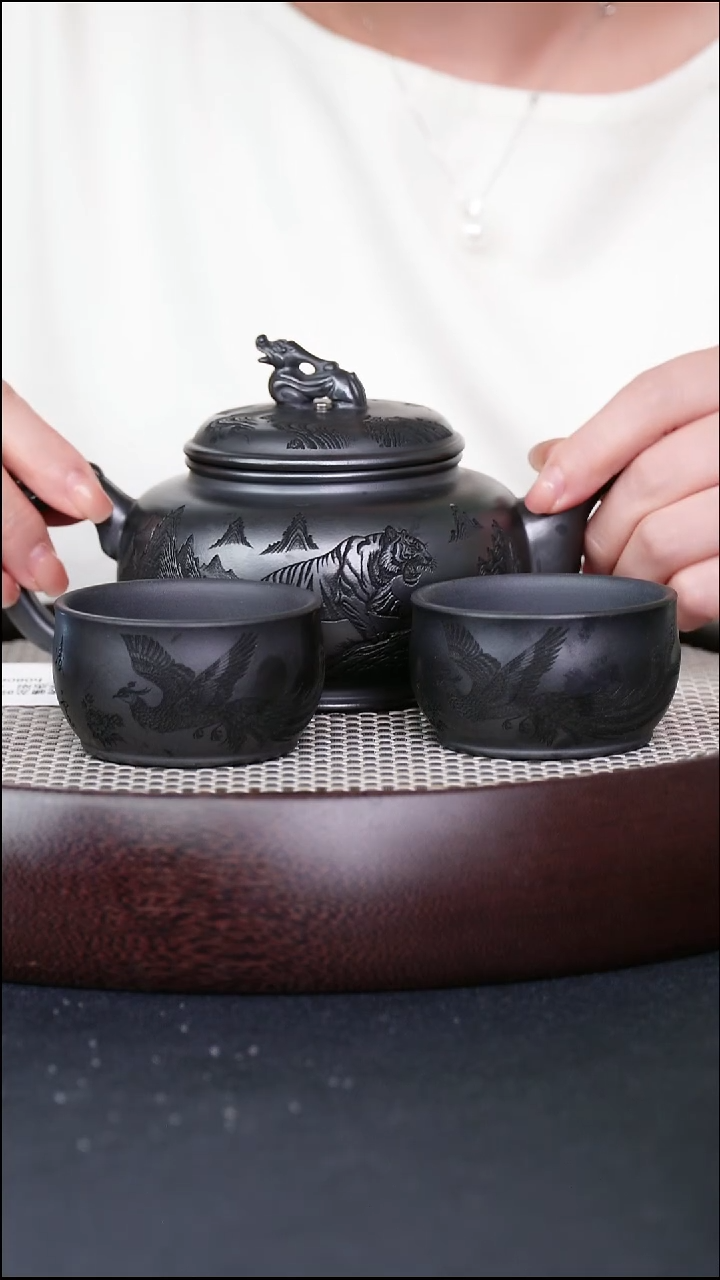 茶壶紫砂宜兴紫砂壶虎啸龙吟h08066一壶两杯