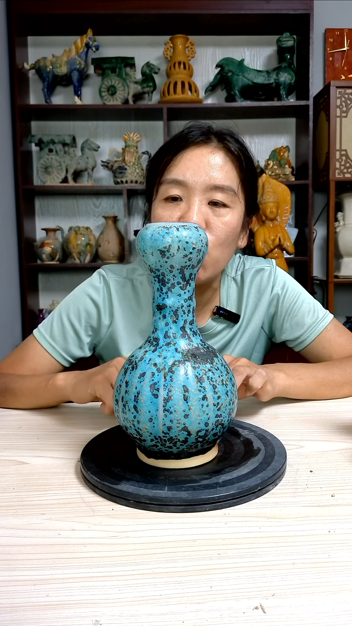 经典大****）精美复古风格瓷器