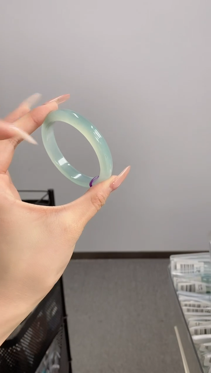 【闪购商品】玛瑙/玉髓手镯未镶嵌55-56圈