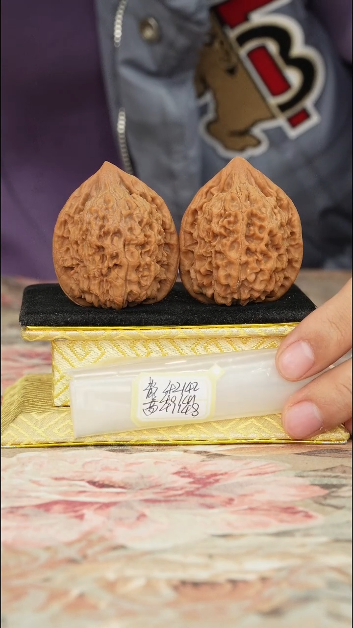 【闪购商品】文玩核桃把件官帽