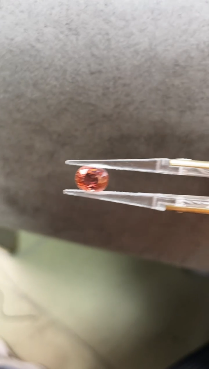 未镶嵌裸石碧玺r*b1.68克拉