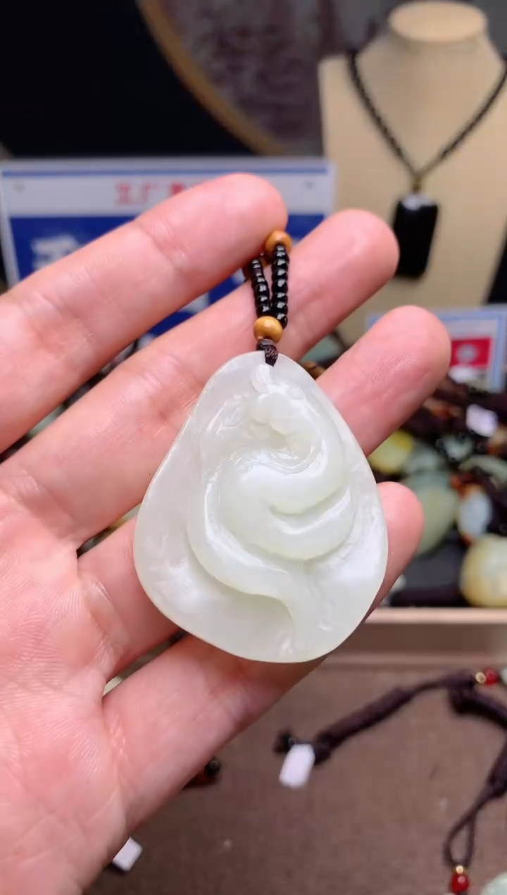 【闪购商品】和田玉颈饰未镶嵌1