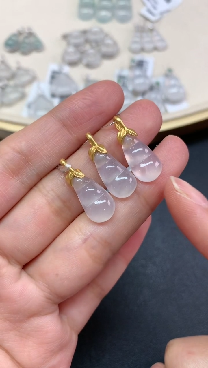 【闪购商品】翡翠吊坠(不含链)18K金镶嵌W55|1680|多样性发其一