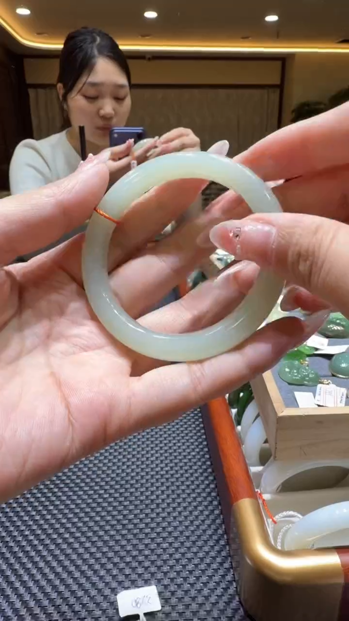 颈饰未镶嵌和田玉手镯54