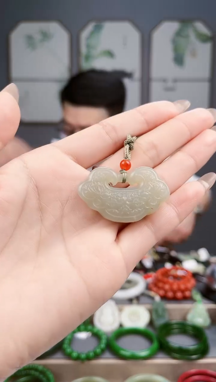 【闪购商品】和田玉颈饰未镶嵌AA多样性发货 拍一发一