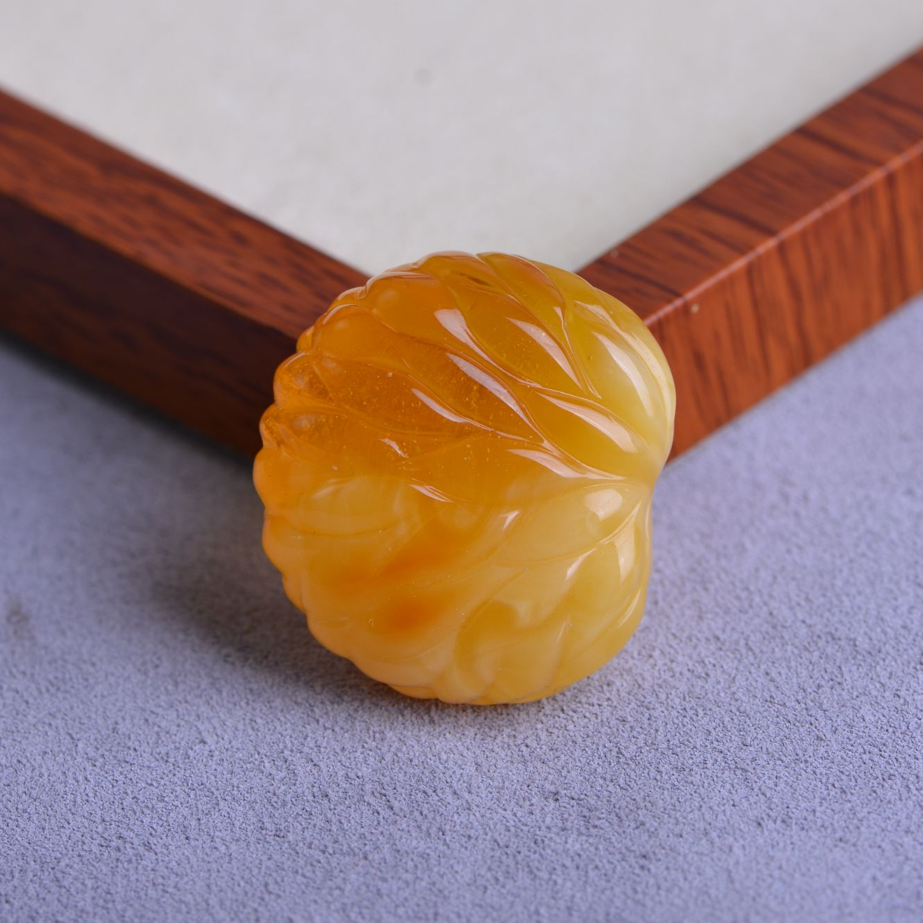 天然琥珀蜜蜡焦皮橘红橘子瓣