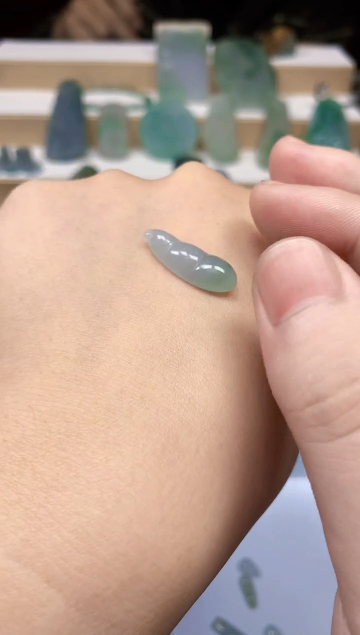 未镶嵌定制翡翠挂件