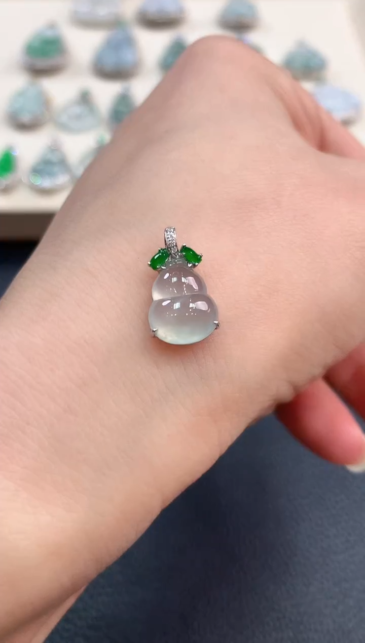 【闪购商品】翡翠吊坠(不含链)18K金镶嵌b11多样性一件发货