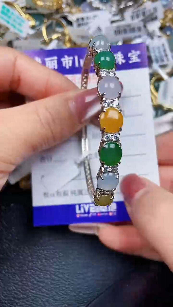 颈饰银S925镶嵌翡翠8499