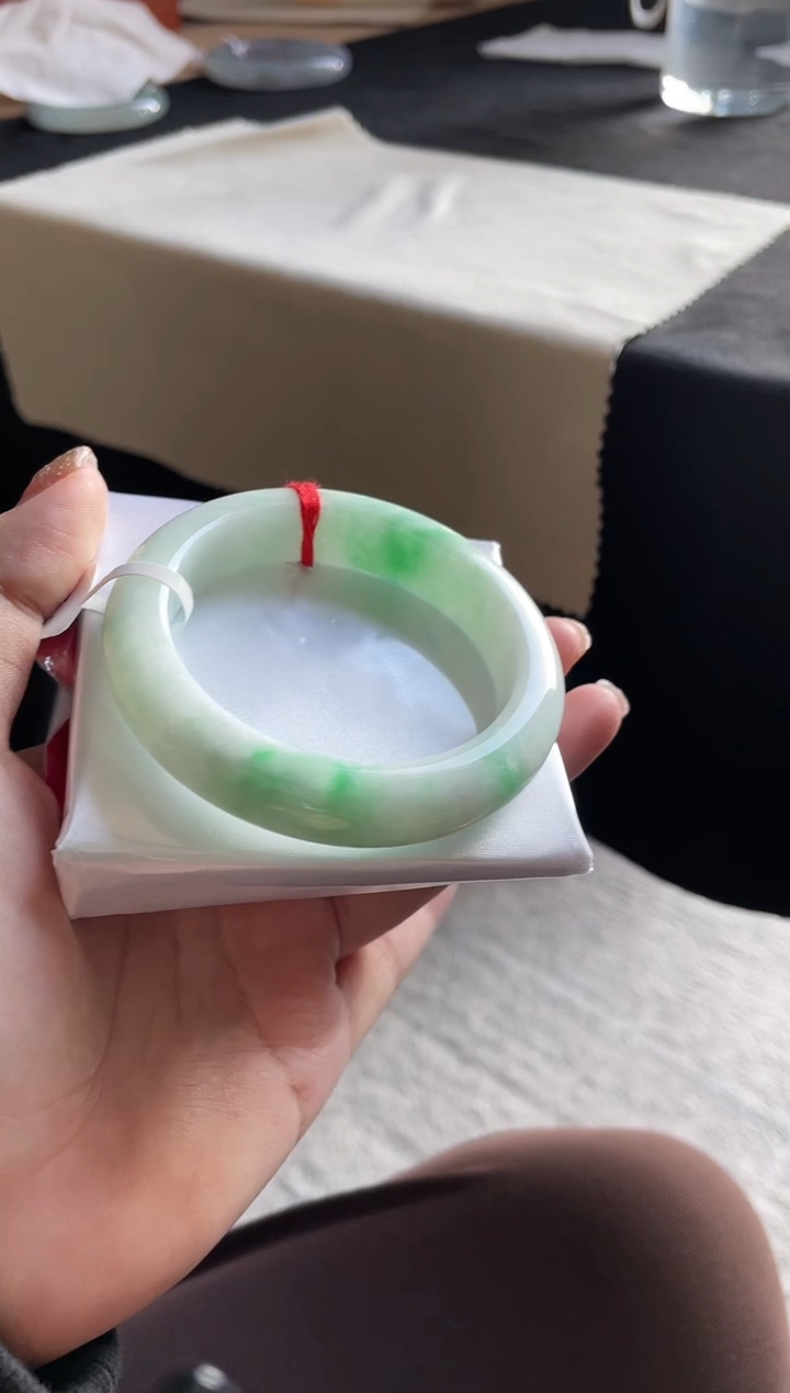 未镶嵌手镯翡翠三天鉴赏期